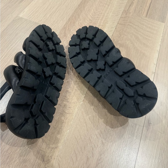 Prada Blow Black Padded Leather Logo Strappy Slingback Sport Sandal Flat 35.5/37 - Picture 5 of 6